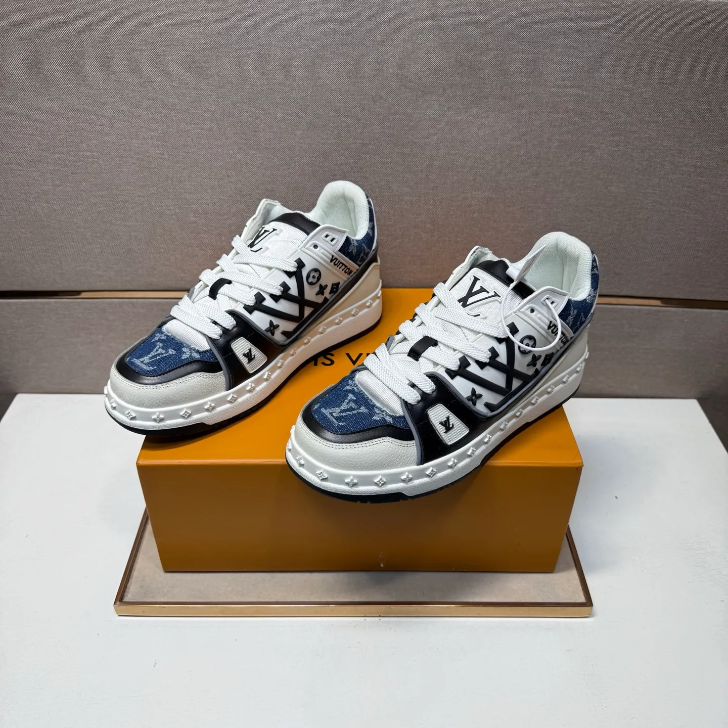 Men's men's shoes 💰pp620 [LV～] Men's casual shoes 2025z cabinet sales simultaneously 🔶Size: 38-44#️⃣ 🔷2 colors🔜The upper is made of multi-material splicing➕Mesh lining, comfortable and breathable, sole: original comfortable and wear-resistant outsole, ⚠️real thing📱photographed🎬real thing is better📢📢📢